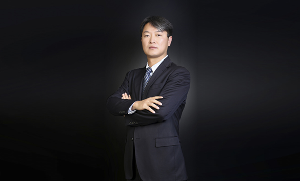 新浪科技對(duì)話飛凱材料陸春：做半導(dǎo)體產(chǎn)業(yè)的骨架，材料攻關(guān)需要持之以恒